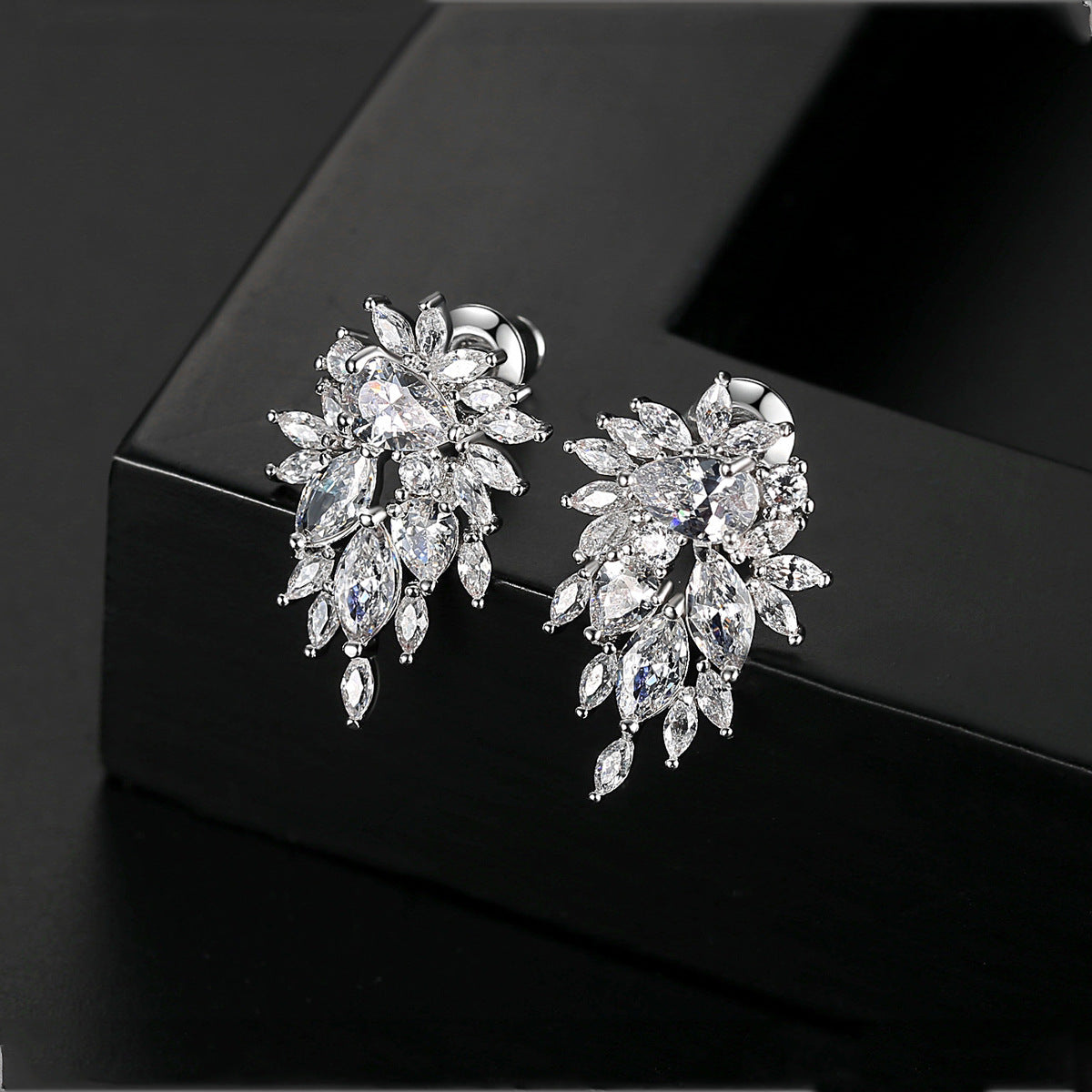 Electroplated Fashion Elegant Zircon Bridal Stud Earrings