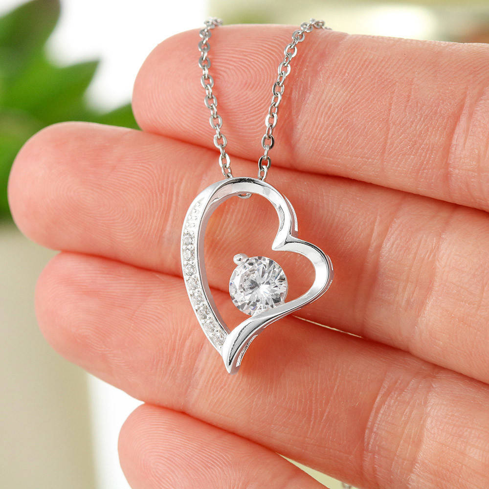 Fashion Simple Love Necklace Personalized Hollow Heart